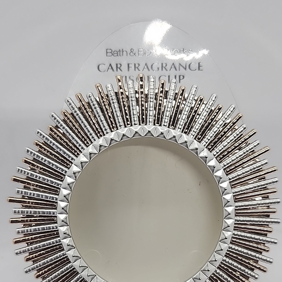 Bath & Body Works Gold & Silver Car Fragrance Visor Clip - Picture 2 of 3